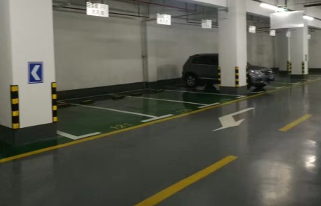 環(huán)氧地坪漆的面漆施工后會(huì)不會(huì)自然流平？